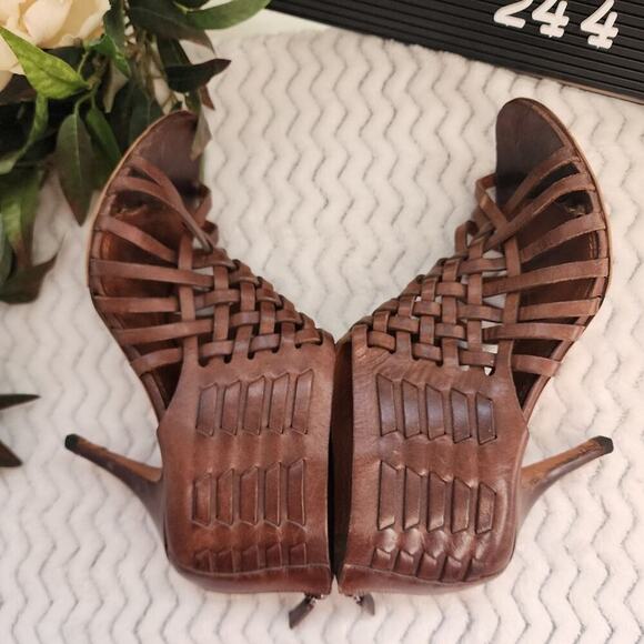 GIVENCHY BROWN LATTICE HEELS SIZE 40(9) - Picture 3 of 9